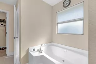 6052 Blair Cir, Gulf Breeze, FL 32563 - Photo 38