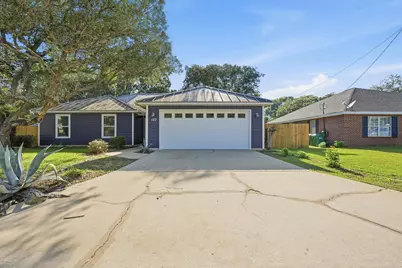 103 Point Comfort Road, Mary Esther, FL 32569 - Photo 2