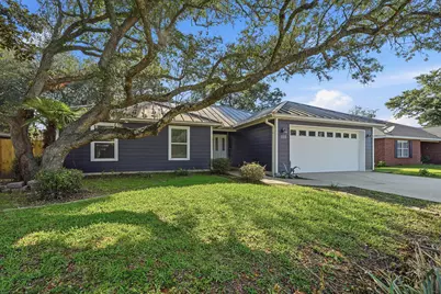 103 Point Comfort Road, Mary Esther, FL 32569 - Photo 6