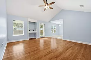 103 Point Comfort Rd, Mary Esther, FL 32569 - Photo 10