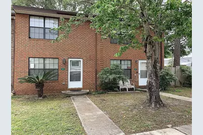 208 SE Oak Street #UNIT D, Fort Walton Beach, FL 32548 - Photo 1
