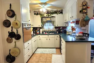 212 NW Baker Ave, Fort Walton Beach, FL 32548 - Photo 4