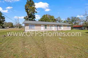307 E Walnut Ave, Crestview, FL 32539 - Photo 1