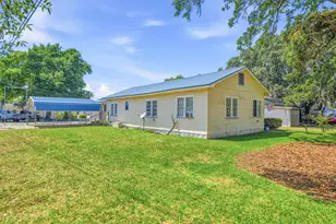 218 NE Troy St, Fort Walton Beach, FL 32548 - Photo 2