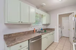 328 Lakeview Dr, Crestview, FL 32536 - Photo 14