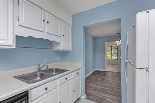 1000 Bay Dr, Niceville, FL 32578 - Photo 16