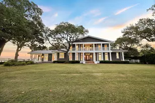 11 Paradise Point Rd, Shalimar, FL 32579 - Photo 2