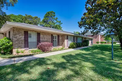 645 NE Country Club Avenue, Fort Walton Beach, FL 32547 - Photo 2