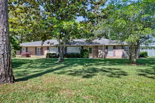 645 NE Country Club Ave, Fort Walton Beach, FL 32547 - Photo 1