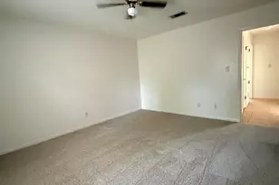 913 Landry St, Mary Esther, FL 32569 - Photo 4