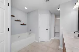 300 Peggy Dr, Crestview, FL 32536 - Photo 26