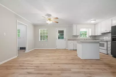 106 Andrews Avenue, Defuniak Springs, FL 32433 - Photo 12