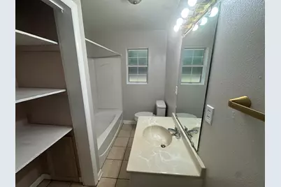 90 Andrews Avenue, Defuniak Springs, FL 32433 - Photo 8