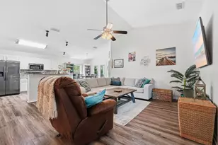 5066 Evergreen Dr, Gulf Breeze, FL 32563 - Photo 6