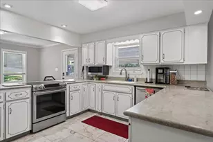 210 Shell Dr, Crestview, FL 32536 - Photo 10
