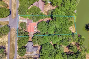 210 Shell Dr, Crestview, FL 32536 - Photo 2