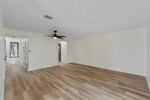 37 12th St, Shalimar, FL 32579 - Photo 4