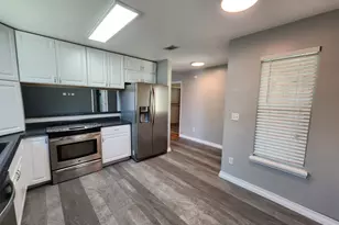 911 Lawton Ct, Fort Walton Beach, FL 32547 - Photo 2