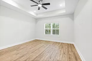 699 Pinewood Dr, Defuniak Springs, FL 32433 - Photo 16