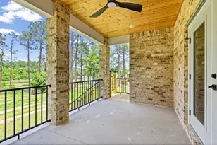 699 Pinewood Dr, Defuniak Springs, FL 32433 - Photo 6