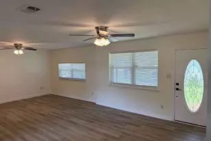 218 SW Rose Marie Ln, Fort Walton Beach, FL 32548 - Photo 2
