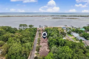 490 Soundview Ct, Mary Esther, FL 32569 - Photo 54