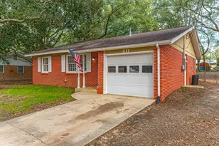 211 20th St, Niceville, FL 32578 - Photo 2