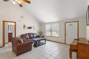 1929 Williams Creek Dr, Navarre, FL 32566 - Photo 8