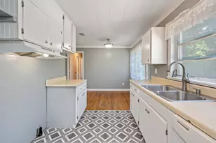 321 Washington Ave, Valparaiso, FL 32580 - Photo 16