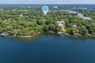 321 Washington Ave, Valparaiso, FL 32580 - Photo 2