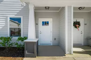 338 Date Palm Ln, Freeport, FL 32439 - Photo 2