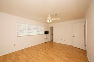 319 NW Briarwood Circle, Fort Walton Beach, FL 32548 - Photo 18