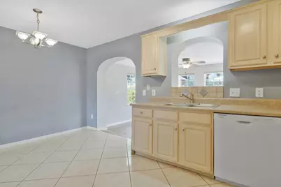 6646 Woodbury Forest Drive, Milton, FL 32583 - Photo 10