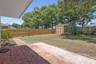 6646 Woodbury Forest Dr, Milton, FL 32583 - Photo 48