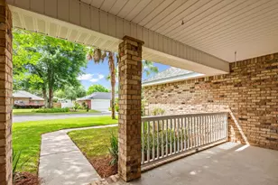 1434 William Faulkner Dr, Niceville, FL 32578 - Photo 4