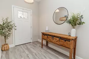 1512 Long Needle Ct, Baker, FL 32531 - Photo 4