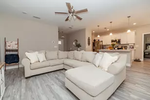 1512 Long Needle Ct, Baker, FL 32531 - Photo 6