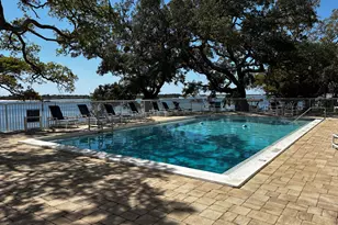 209 W Miracle Strip Pkwy, Mary Esther, FL 32569 - Photo 20