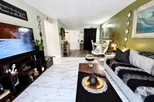 209 W Miracle Strip Pkwy, Mary Esther, FL 32569 - Photo 2