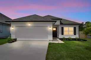 163 Blooming Cv, Crestview, FL 32539 - Photo 2