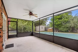 6 NE Stamford Ave, Fort Walton Beach, FL 32547 - Photo 26