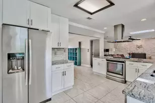 711 Legion Dr, Destin, FL 32541 - Photo 8