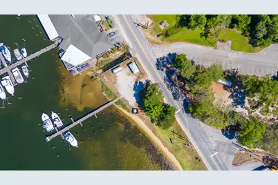 834 Bayshore Drive, Niceville, FL 32578 - Photo 30