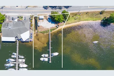 834 Bayshore Drive, Niceville, FL 32578 - Photo 4
