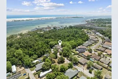 122 Dolphin Road #Unit 3, Mary Esther, FL 32569 - Photo 2