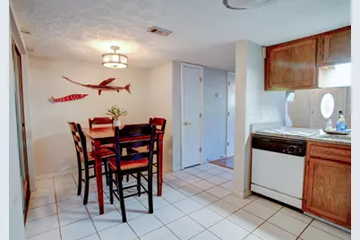 2404 Suwanee Lane, Fort Walton Beach, FL 32547 - Photo 6
