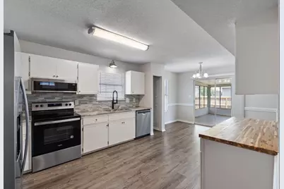 608 Drakes Landing, Mary Esther, FL 32569 - Photo 8