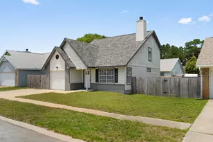 608 Drakes Landing, Mary Esther, FL 32569 - Photo 2