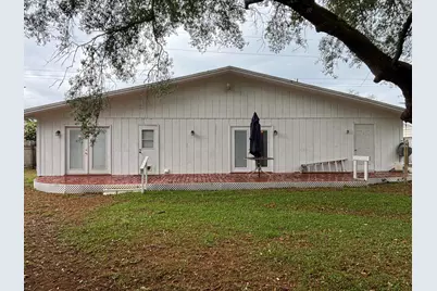 121 NW Jet Drive, Fort Walton Beach, FL 32548 - Photo 4