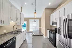 4469 Parkwood Square, Niceville, FL 32578 - Photo 4